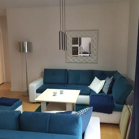 Golden Sands Exclusive Suites 미엥지즈드로예