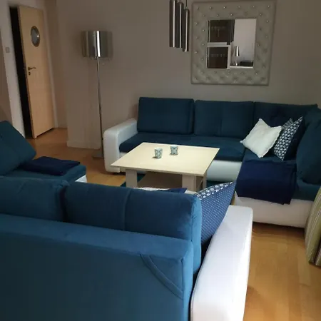 아파트 Golden Sands Exclusive Suites 미엥지즈드로예