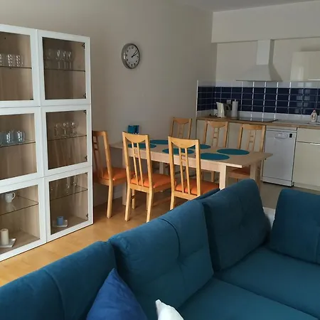 Golden Sands Exclusive Suites 미엥지즈드로예