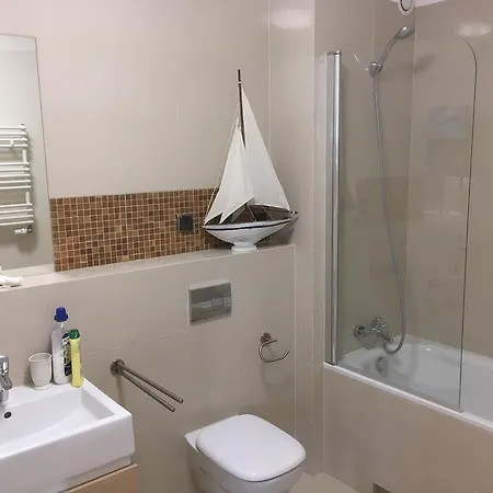 Golden Sands Exclusive Suites 아파트 *