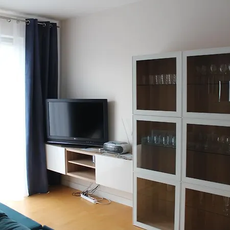 Golden Sands Exclusive Suites * 미엥지즈드로예